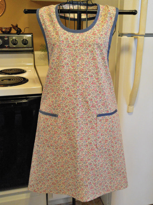 Grandma Old Fashioned Full Apron in Warm Tan Floral size XL