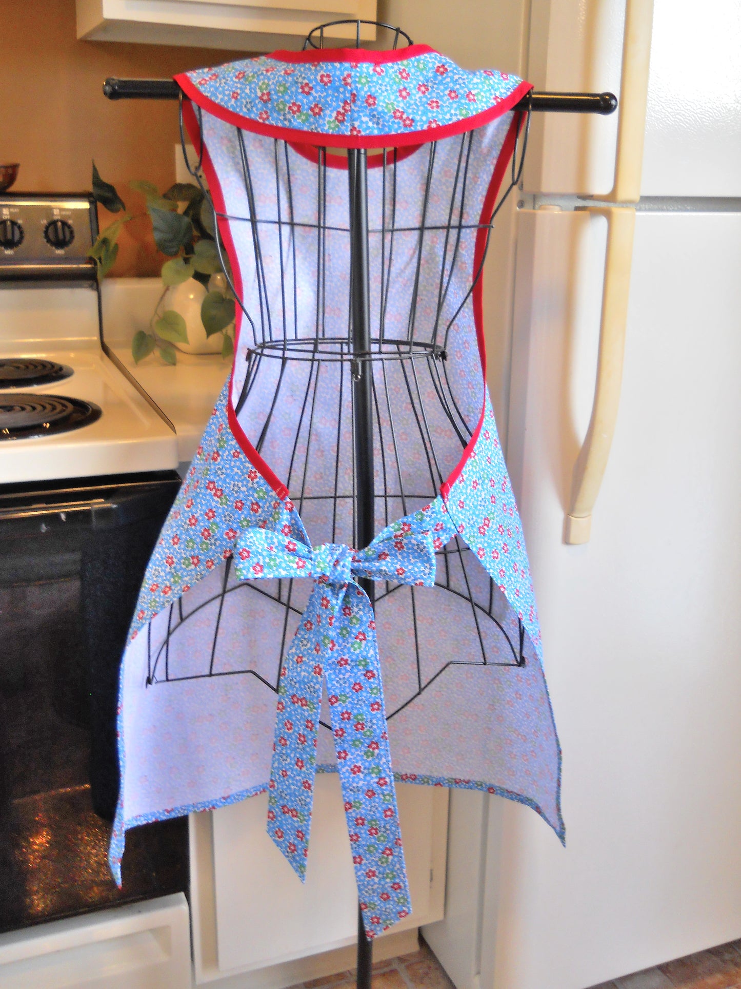 Old Fashioned Grandma Style Blue and Red Floral Apron in Small