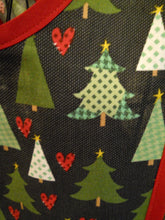 Load image into Gallery viewer, Grandma Style No Tie Crossover Rustic Apron with Pine Trees and Hearts in XL