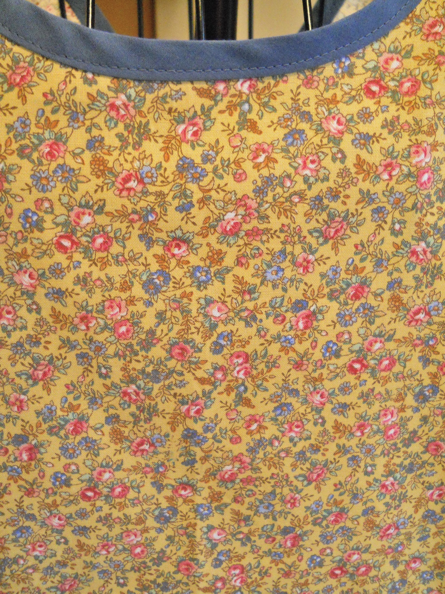 Vintage Style No Tie Crossover Apron in Yellow and Blue Floral Calico in Large