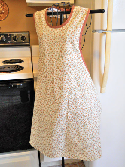 Grandma Style Old Fashioned Full Apron in a Warm Brown Floral in XL