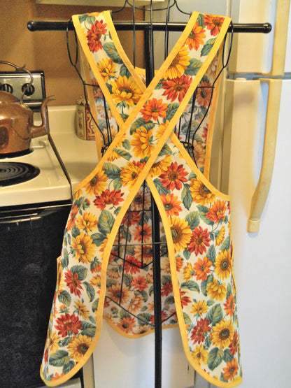 Old Fashioned Cross Back No Tie Apron with Sunflowers in XL