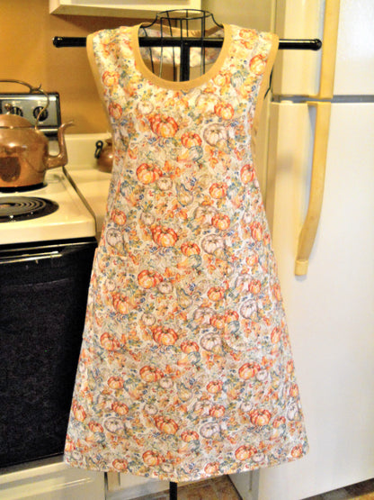 Vintage Style Full Apron with Pumpkins and Gourds size Large