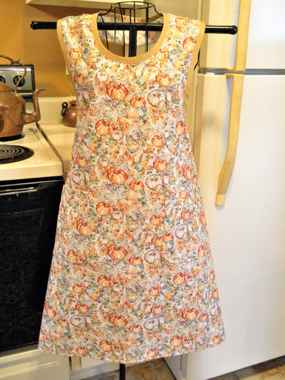 Vintage Style Full Apron with Pumpkins and Gourds size Large