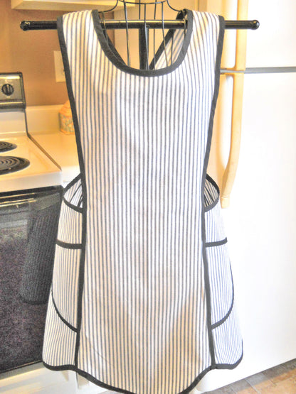 Grandma Crossover No Tie Apron in Black and White Mattress Ticking size Large