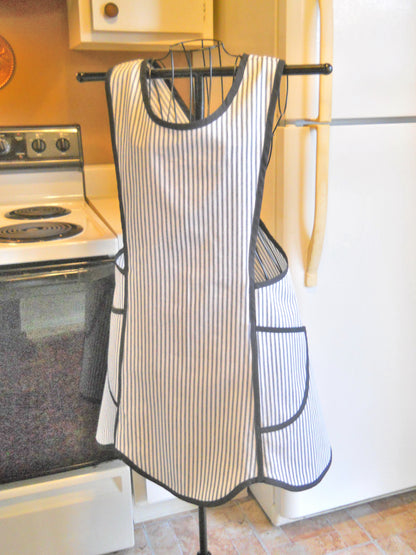 Grandma Crossover No Tie Apron in Black and White Mattress Ticking size Large