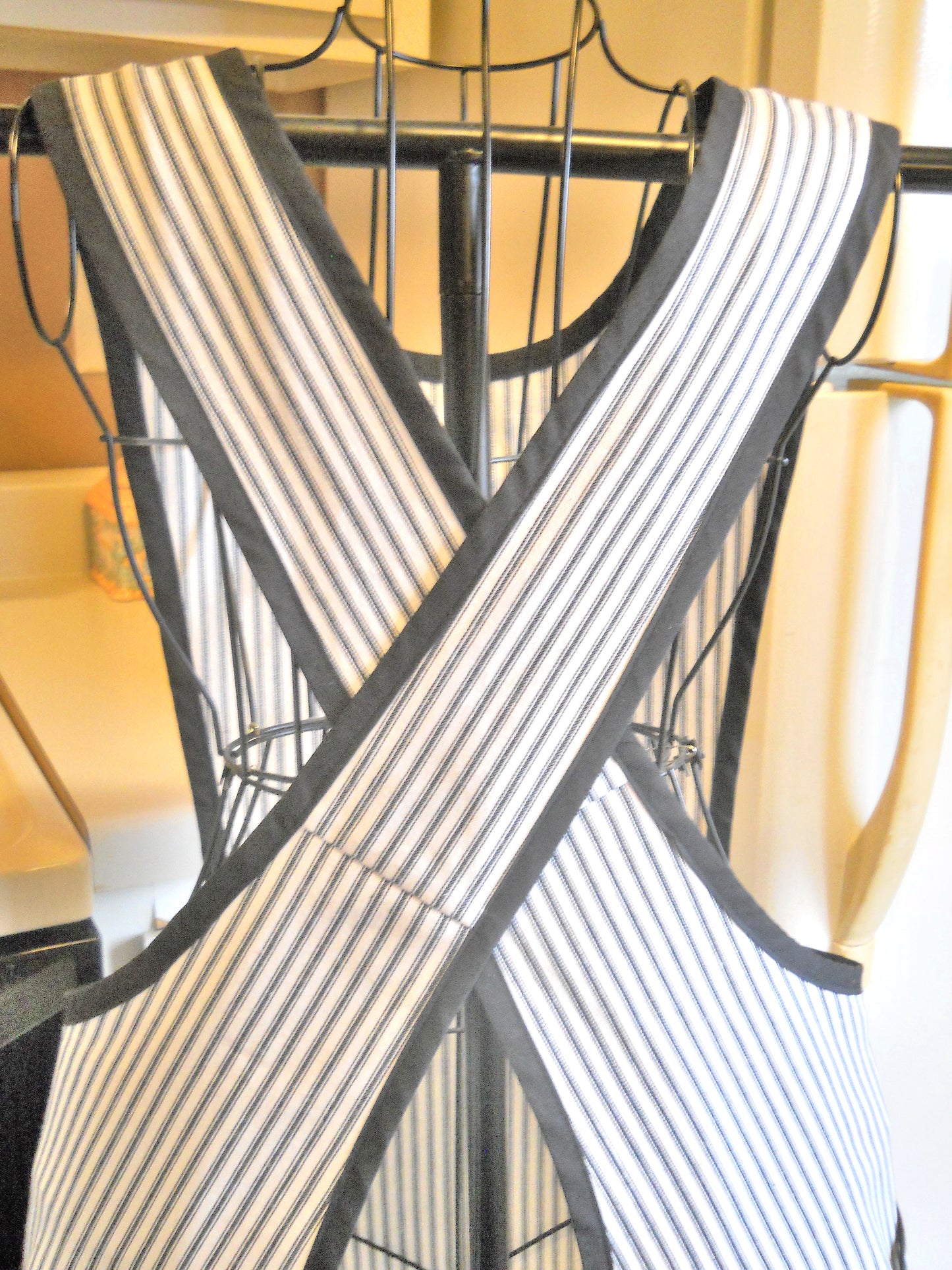 Grandma Crossover No Tie Apron in Black and White Mattress Ticking size Large