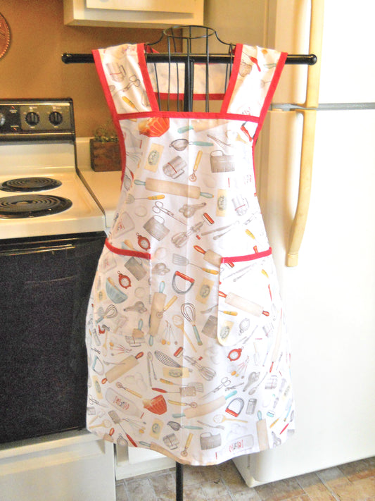 Old Fashioned Full Apron with Vintage Cooking Utensils in size Large
