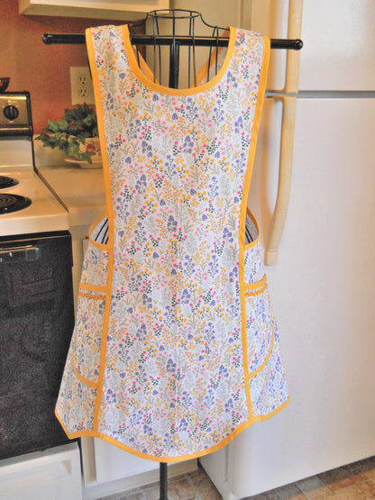 Grandma Style Old Fashioned Crossover No Tie Apron with Wildflowers in Medium