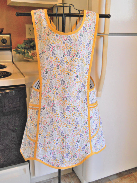 Grandma Style Old Fashioned Crossover No Tie Apron with Wildflowers in Medium