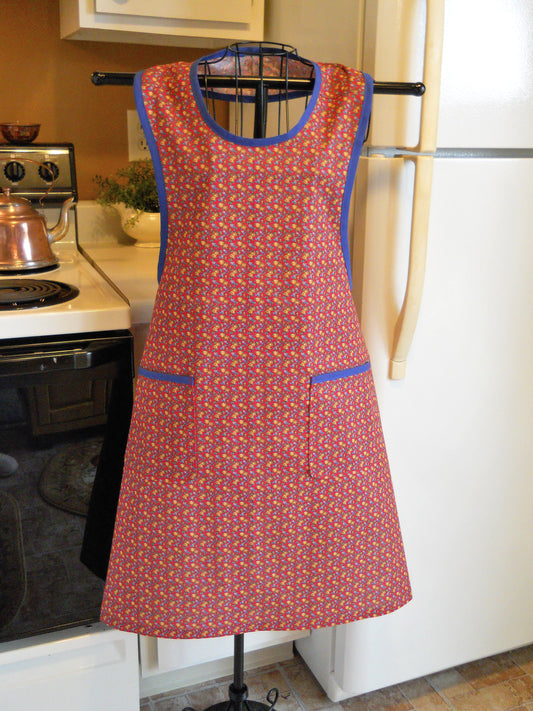 Grandma Style Old Fashioned Full Apron in Dark Red Floral in Large