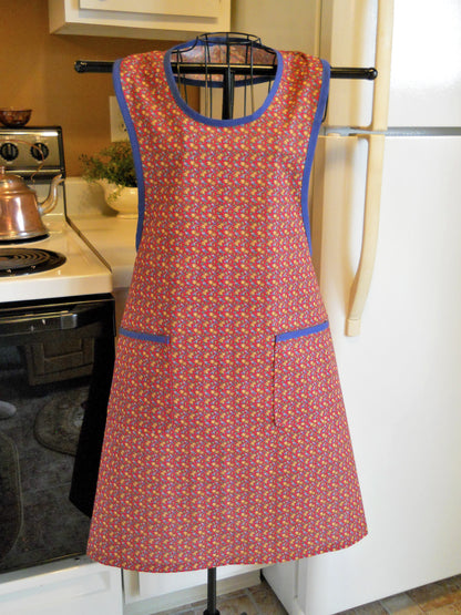 Grandma Style Old Fashioned Full Apron in Dark Red Floral in Large