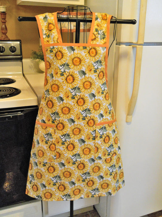 Vintage Style Full Apron with Sunflowers in Large