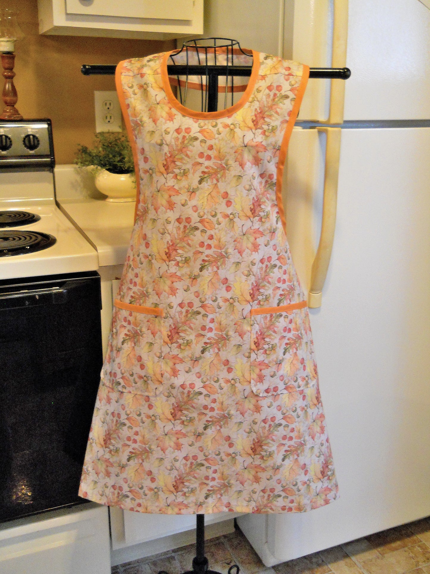 Vintage Style Full Apron with Colorful Leaves in Medium and Large