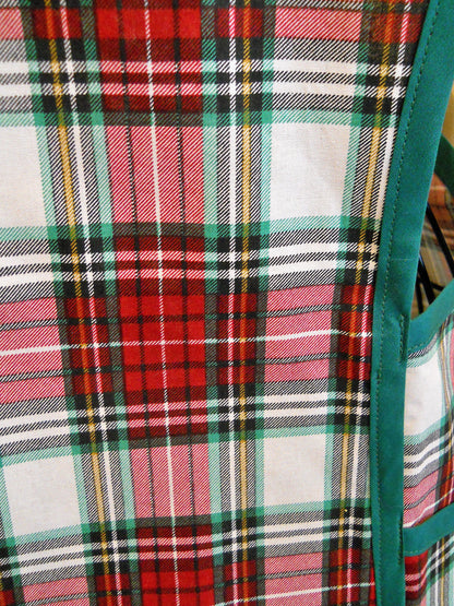 Rustic Style No Tie Crossover Apron in Red and Green Tartan Plaid in Large